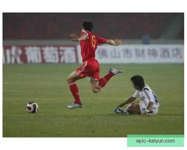 拉莫斯展现出惊人稳定性，成为球队防线的坚实支柱，表现稳健。